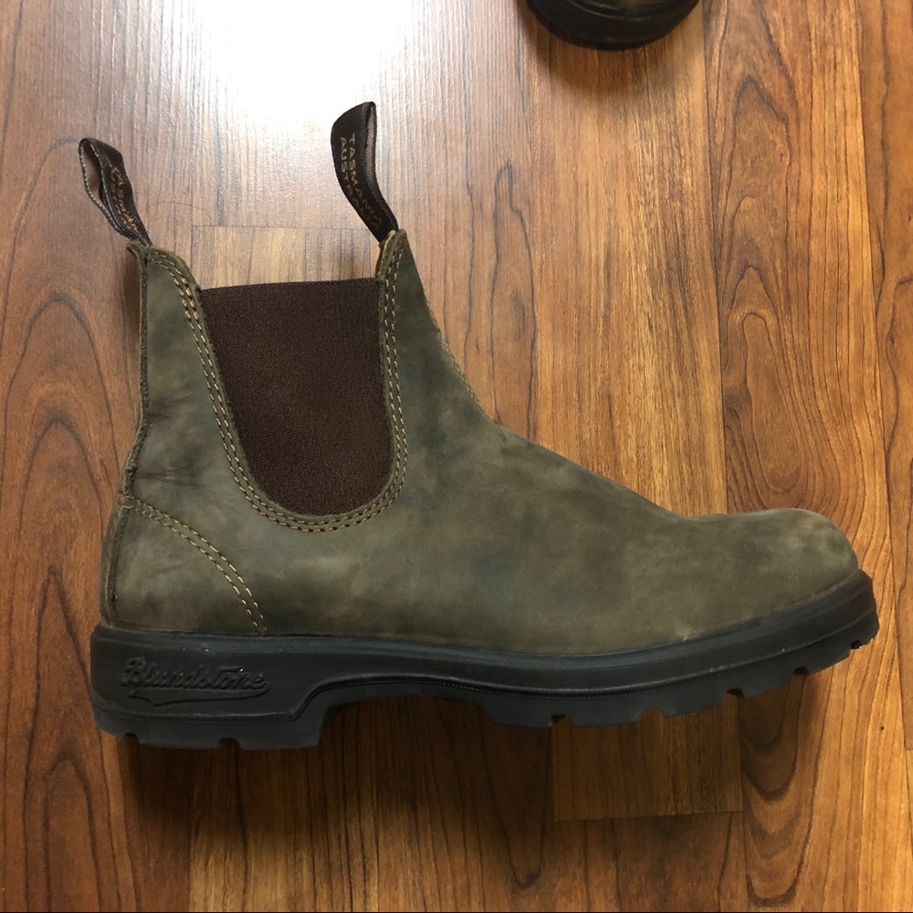 Blundstone Boots women’s size (us 7/aus 4)